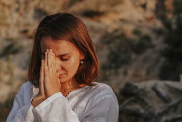 LO YOGA FACCIALE DI FUMIKO TAKATSU E I SUOI “SEGRETI”…